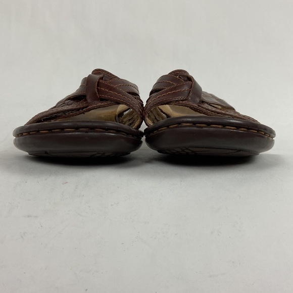 Clarks Genuine Leather Woven Criss Cross Slip on Open Toe Sandal - Picture 7 of 16